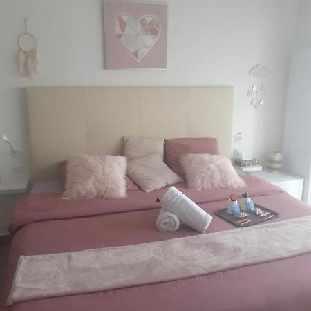 Love Room Seduction Tremblay-en-France Bagian luar foto